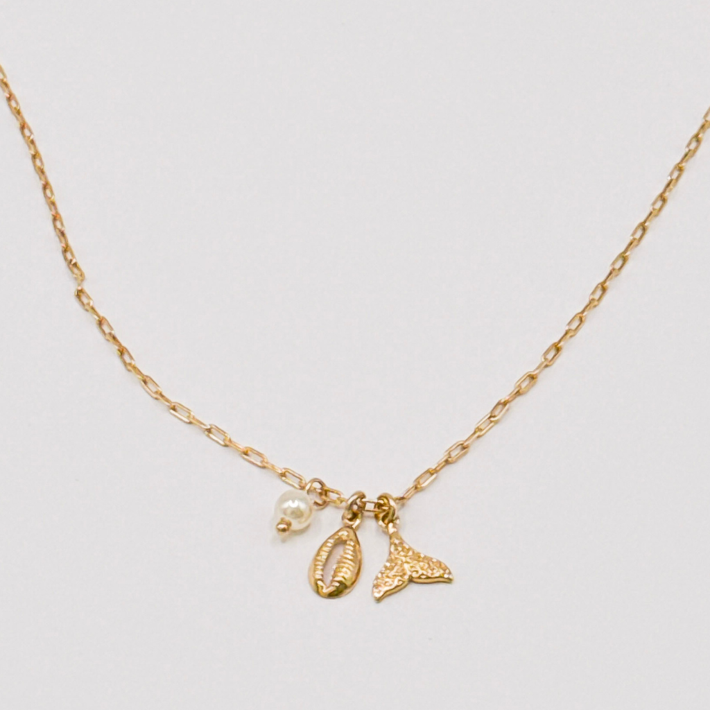 Collar Ana
